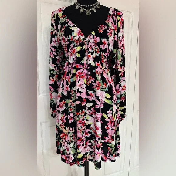 ROXY ~ Women’s Hawaiian Floral Dress or Cover-Up Elastic Stretch size M - Picture 8 of 9